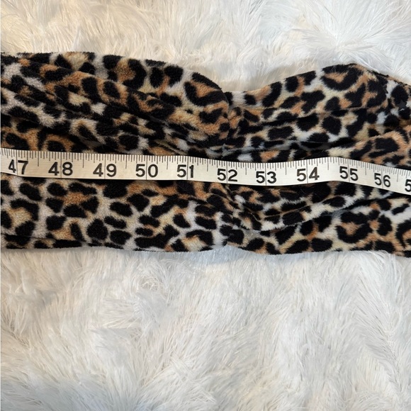 Tarea by Rue 21 Footed Leopard Plush Jumpsuit – Size XL - Picture 5 of 5